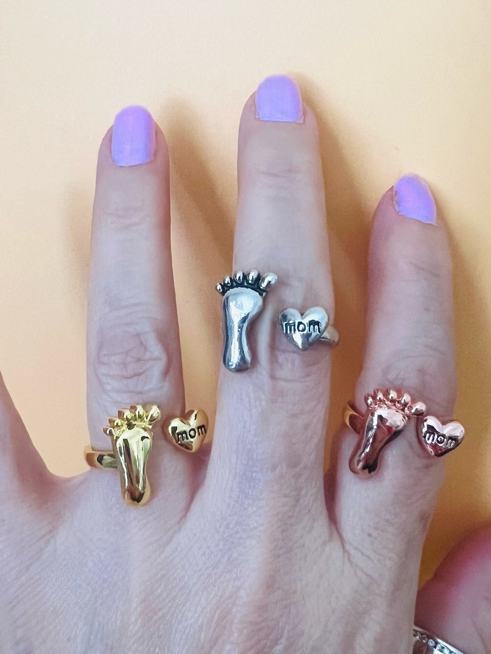 New mom foot ring adjustable size 
Choose from: silver, gold & cooper